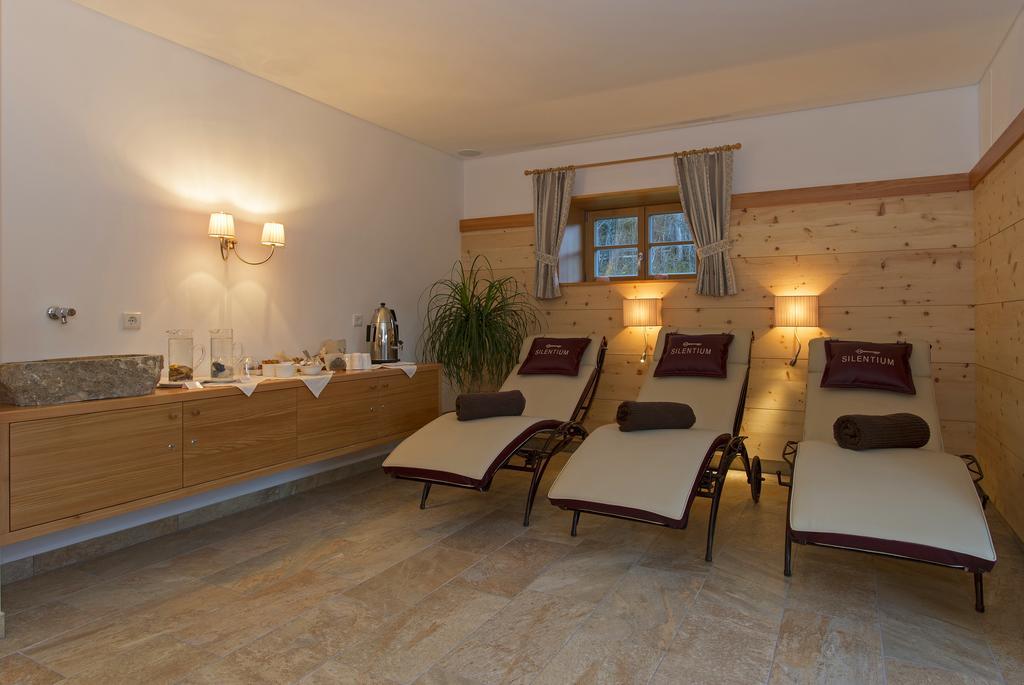 Silentium Dolomites Chalet Since 1600 Monguelfo-Tesido / Welsberg-Taisten Екстериор снимка